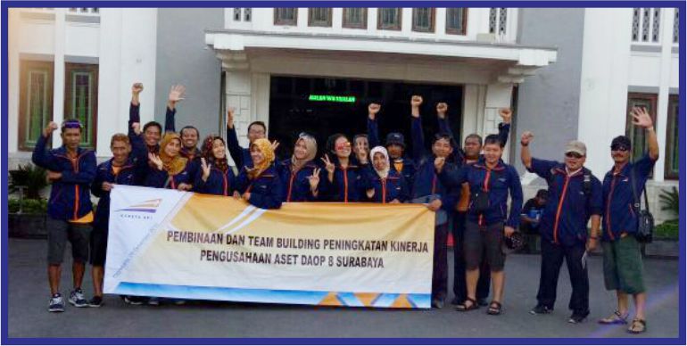 jaket-kereta-api